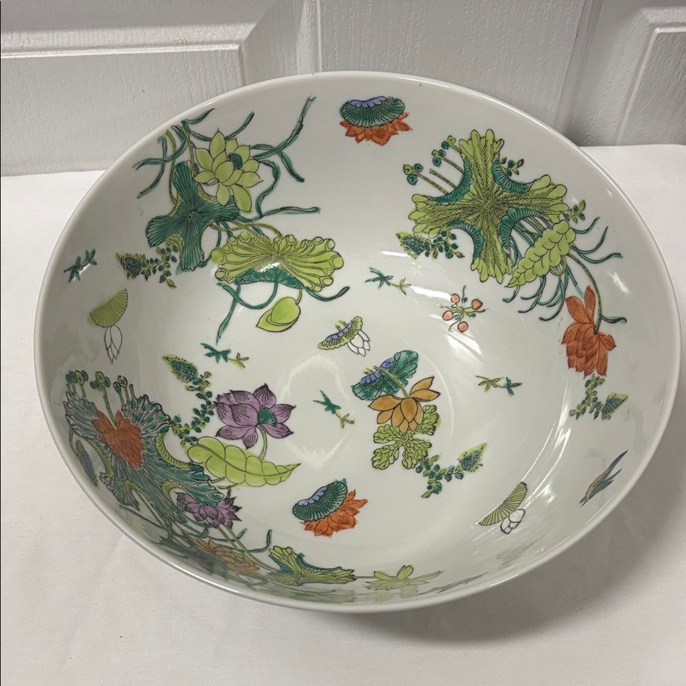 Japanese Floral Patterned Bowl Decorated In Hong Kong.